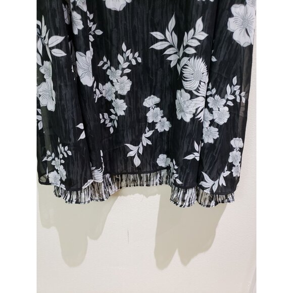 Requirements black and light gray floral, zebra lined, modest skirt, size 10 - Picture 4 of 8